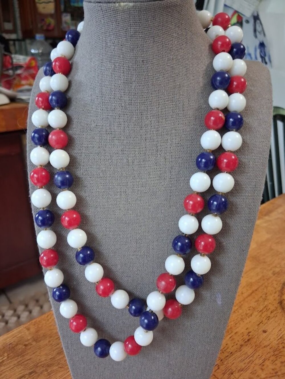 Vintage 20 inch Double Stranded Hong Kong necklace